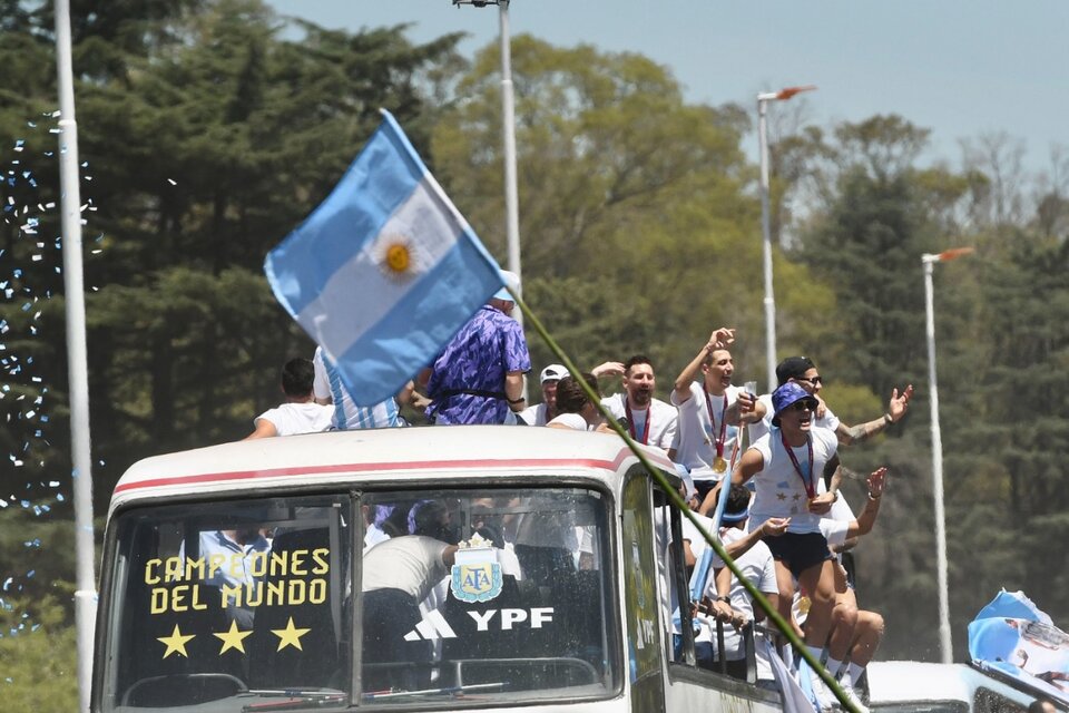 Recorrido de la Selecci n y la caravana por d nde est n los